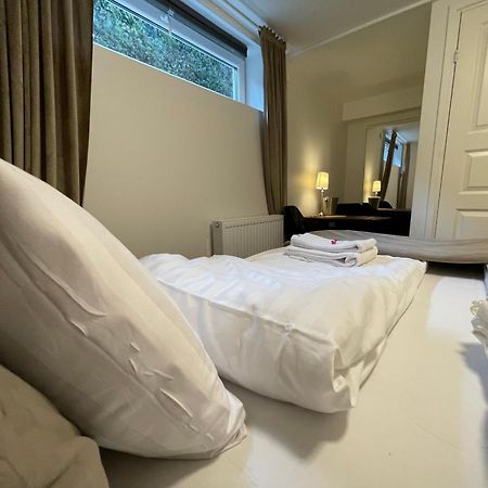 Vid Gekas Ullared Boende B&B Bagian luar foto