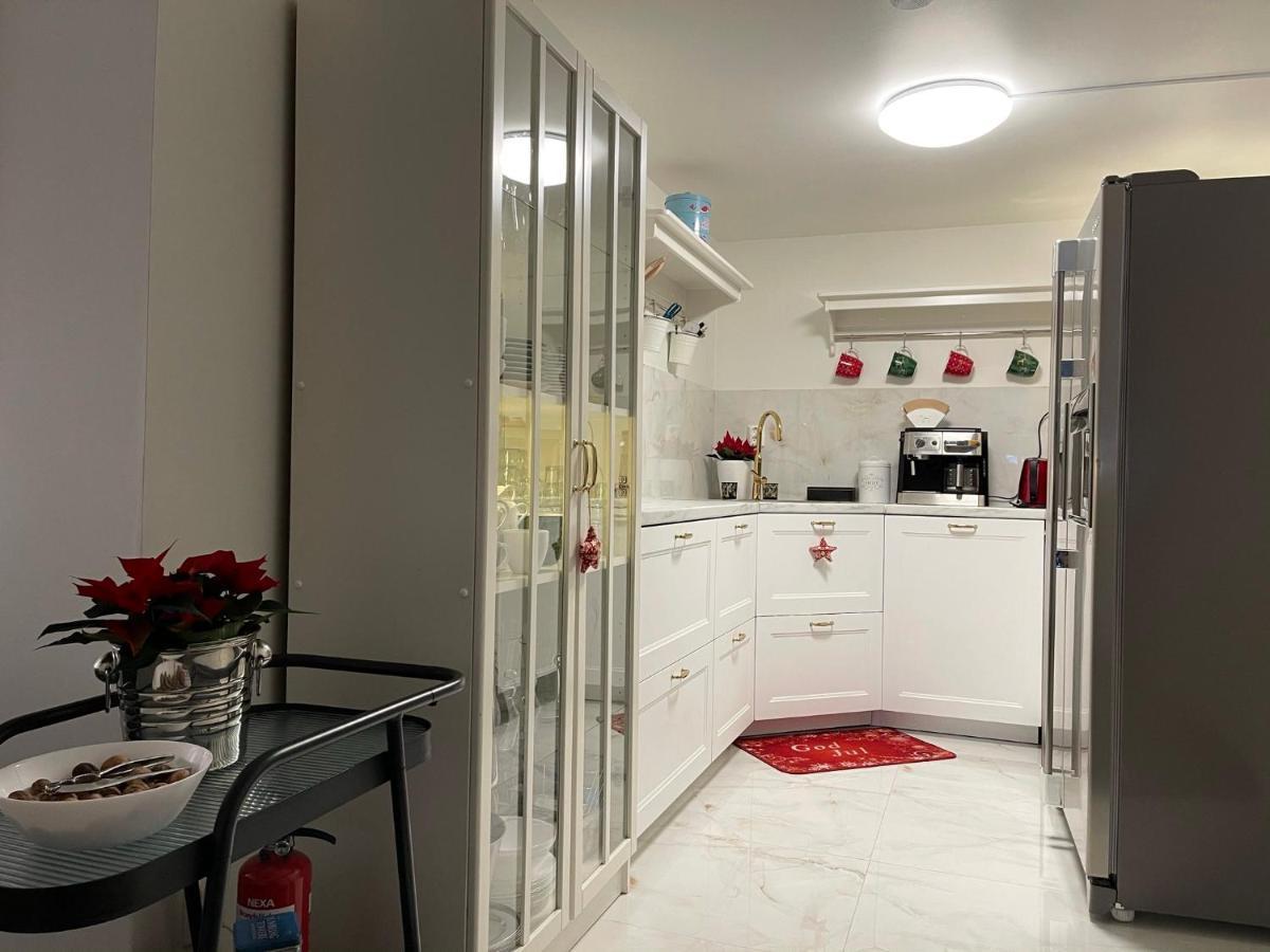 Vid Gekas Ullared Boende B&B Bagian luar foto