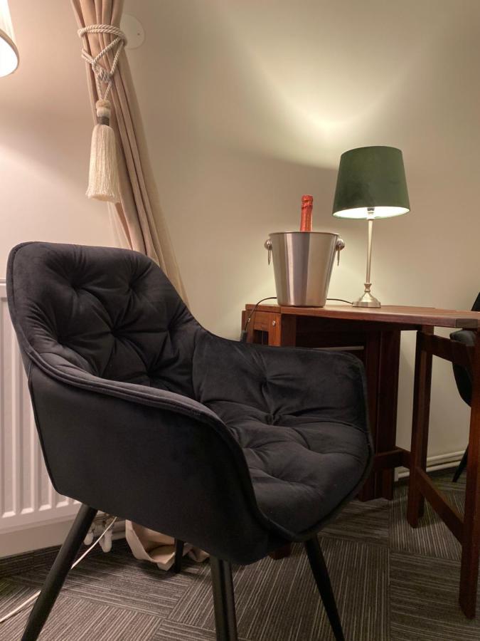 Vid Gekas Ullared Boende B&B Bagian luar foto