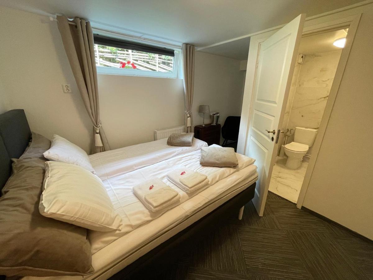 Vid Gekas Ullared Boende B&B Bagian luar foto
