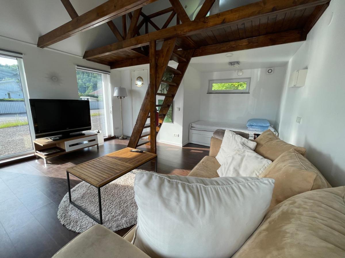 Vid Gekas Ullared Boende B&B Bagian luar foto