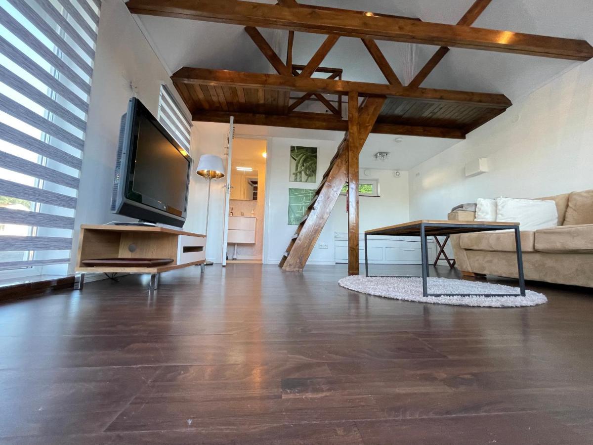 Vid Gekas Ullared Boende B&B Bagian luar foto