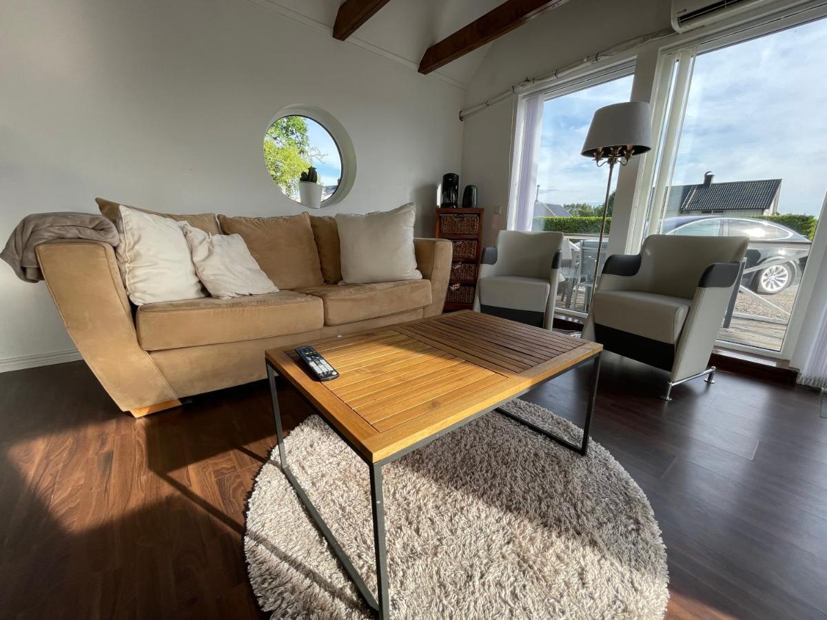 Vid Gekas Ullared Boende B&B Bagian luar foto
