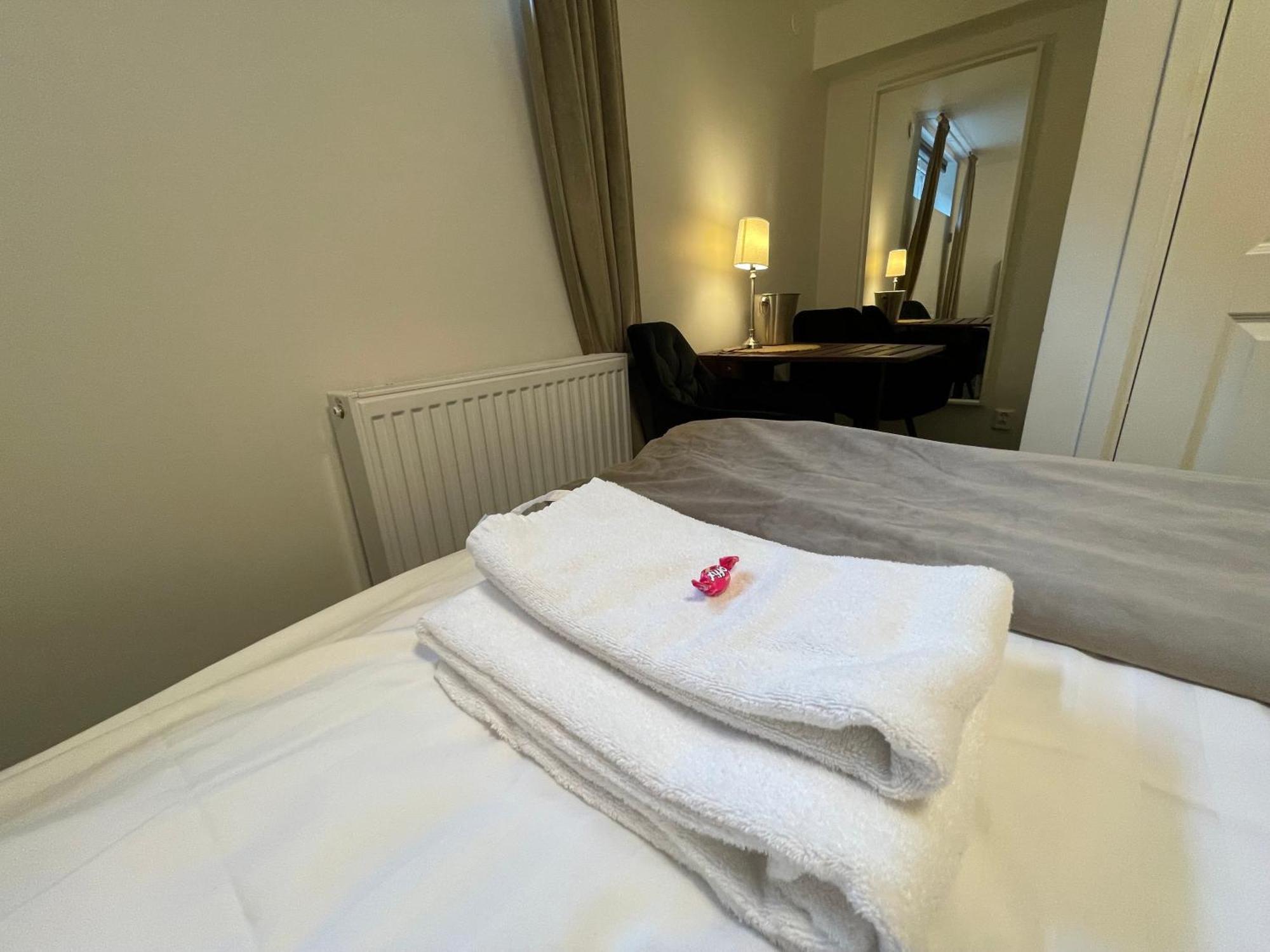 Vid Gekas Ullared Boende B&B Bagian luar foto