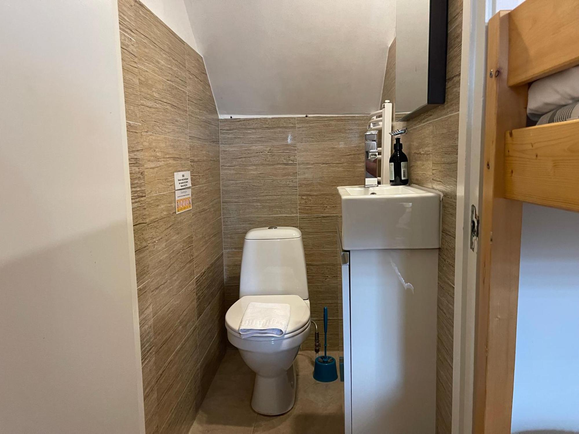 Vid Gekas Ullared Boende B&B Bagian luar foto