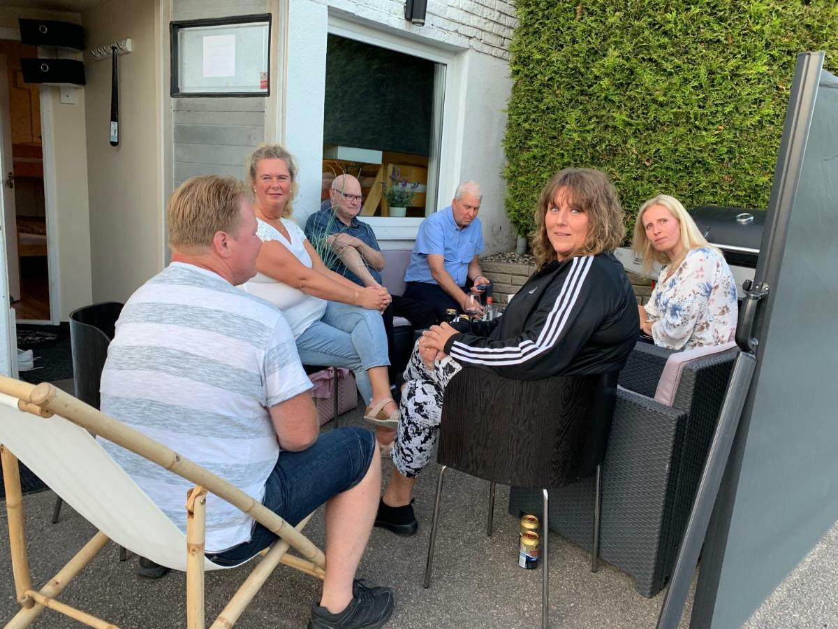 Vid Gekas Ullared Boende B&B Bagian luar foto